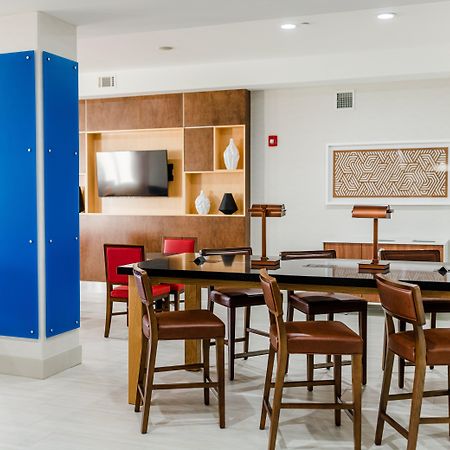 Holiday Inn Express - Andalusia By Ihg Exterior photo