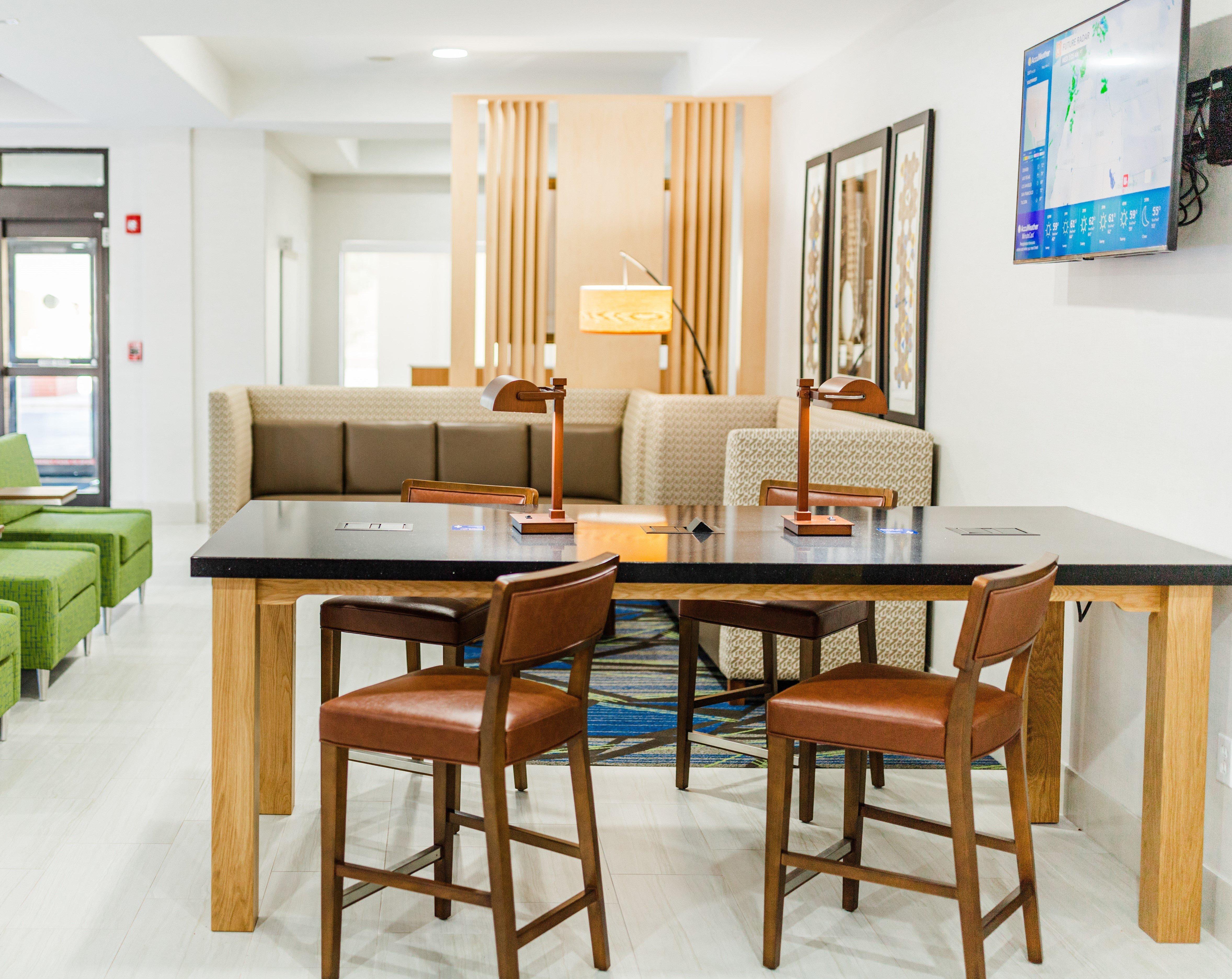Holiday Inn Express - Andalusia By Ihg Exterior photo