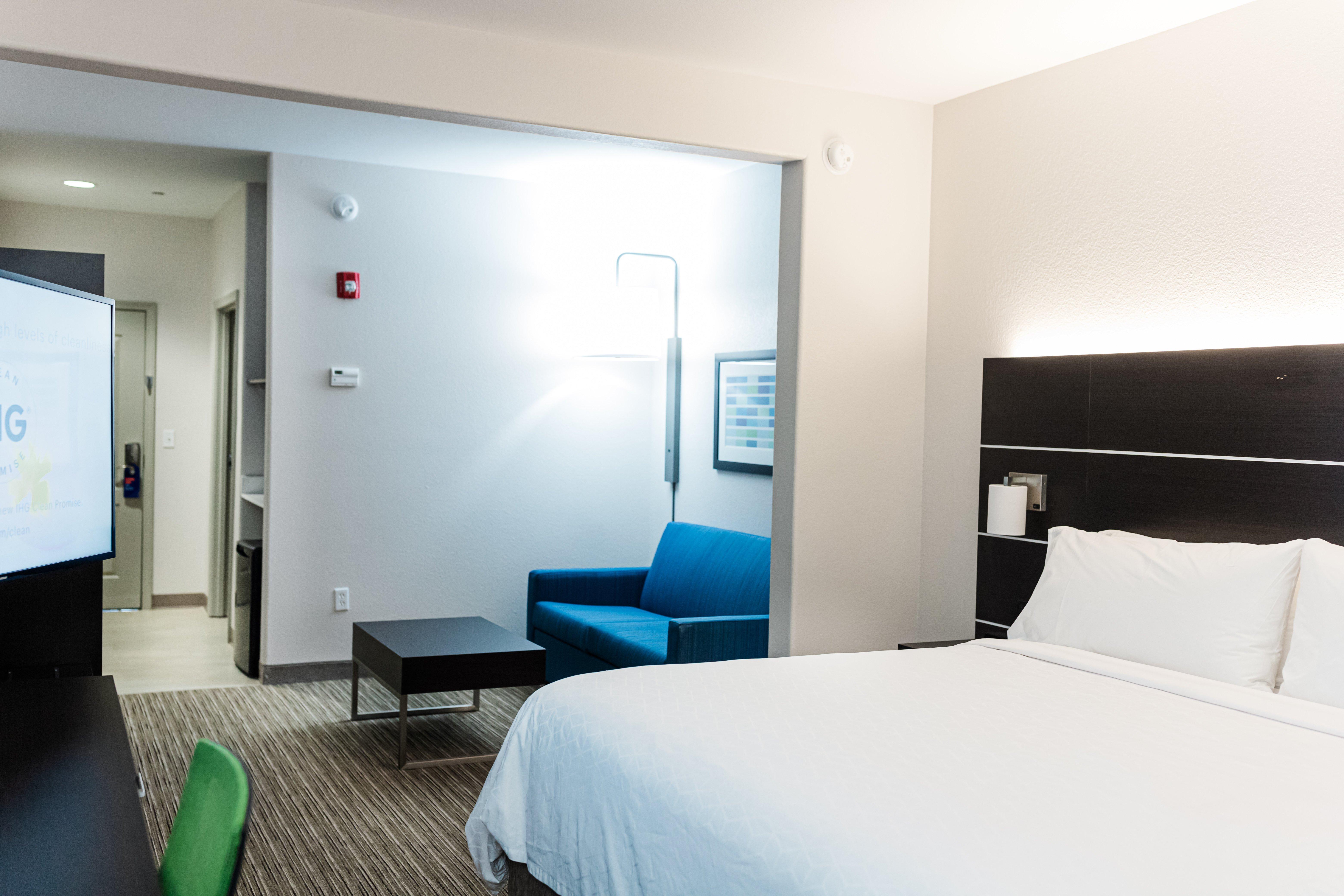 Holiday Inn Express - Andalusia By Ihg Exterior photo